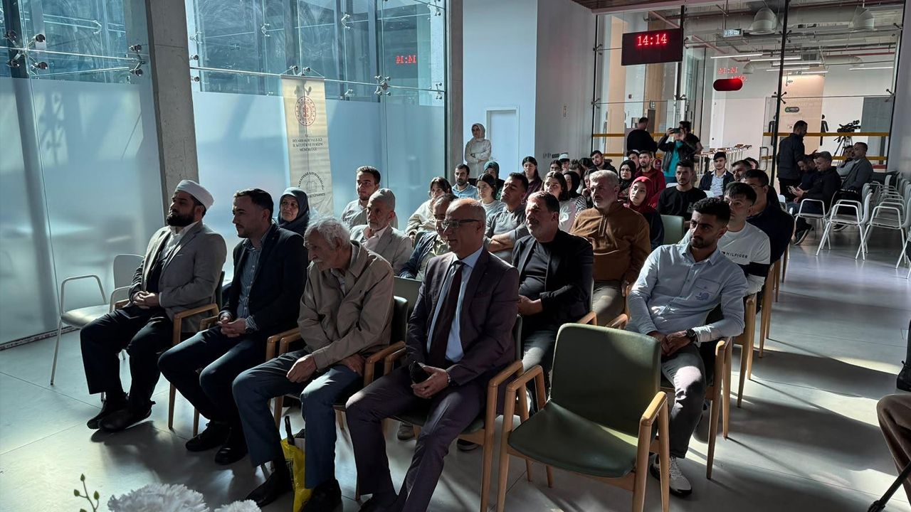Diyarbakır'da Melayê Cizîrî Ile Kürt Edebiyatı Yolculuğu2