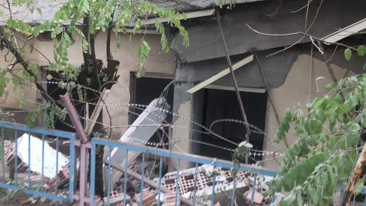 Diyarbakır’da Riskli Bulunan Okulda Gecikmeli Yıkım