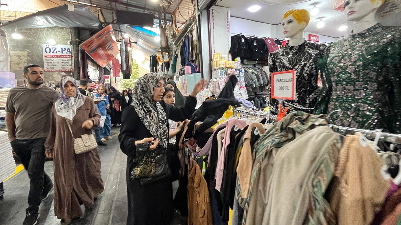 Diyarbakır’ın En Ucuz Çarşısında Yoğun Kalabalık2
