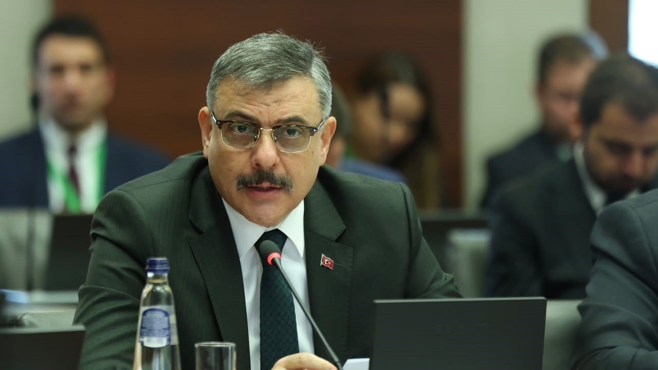 Icisleri Bakani