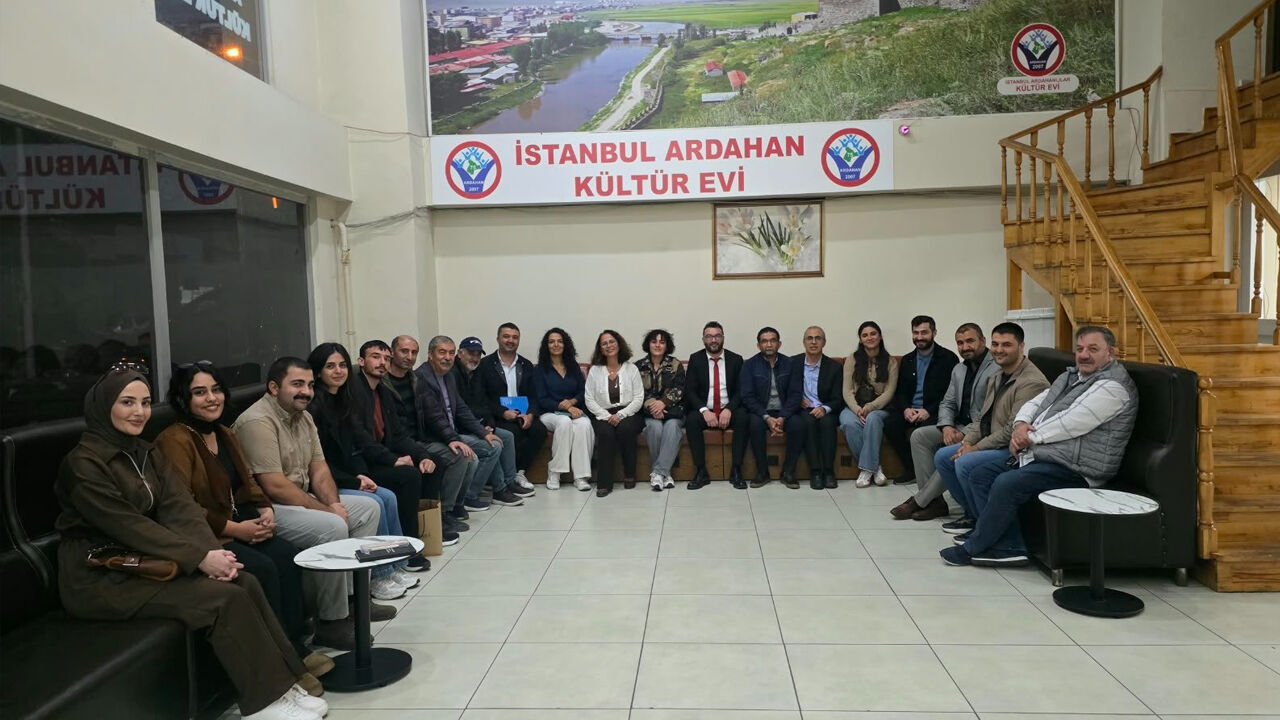 İstanbul’da Kürtçe Için Halk Eğitim Merkezi’nde Ilk Adım