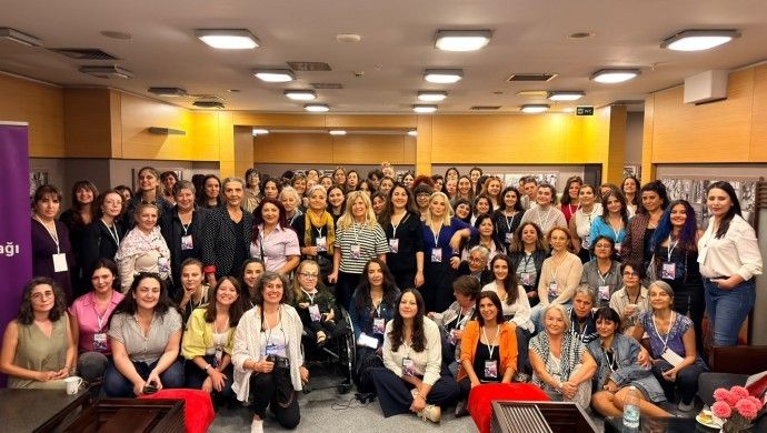 Mor Çatı’dan Uluslararası Deneyimler Konferansı